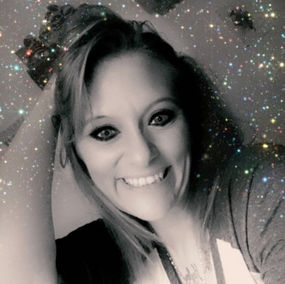 Meet your Posher, Moriah - Picture 3 of 3